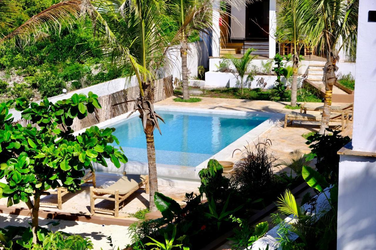 Nyumbani Residence Suites Джамбиани Экстерьер фото